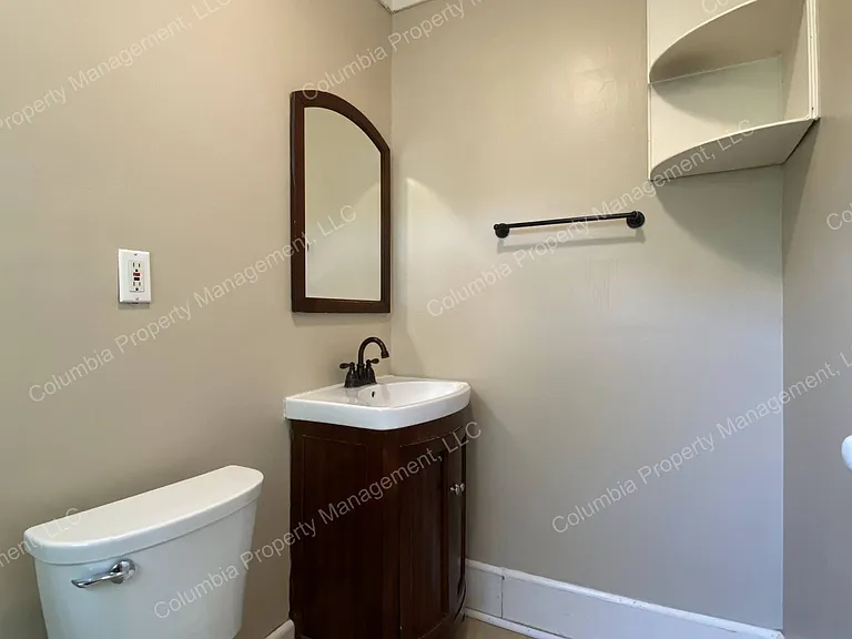 1817 Marion St #5 — Photo 15