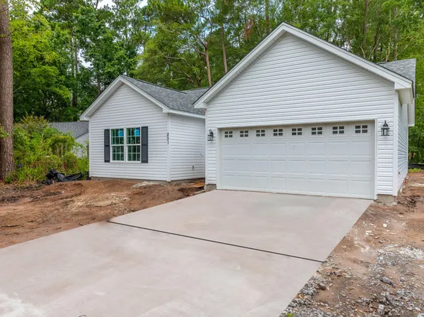 105 Equestrian Ct, Summerville, SC 29486