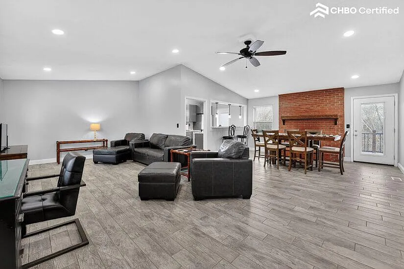 Full Brick Basement Ranch Style Home — Photo 1