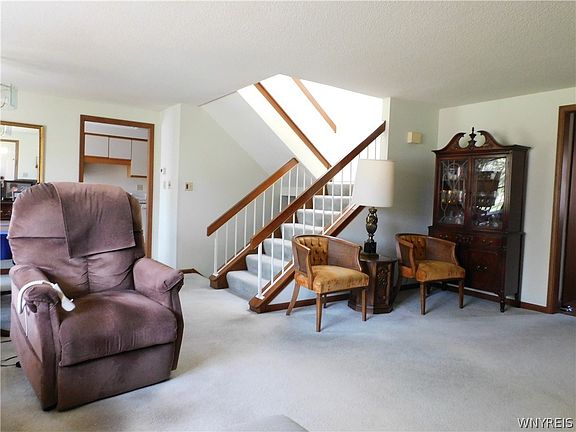 2nd image of 13 Wellington Ct