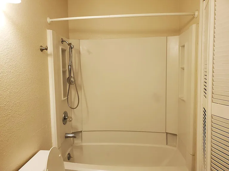 2508 La Terrace Cir — Photo 9