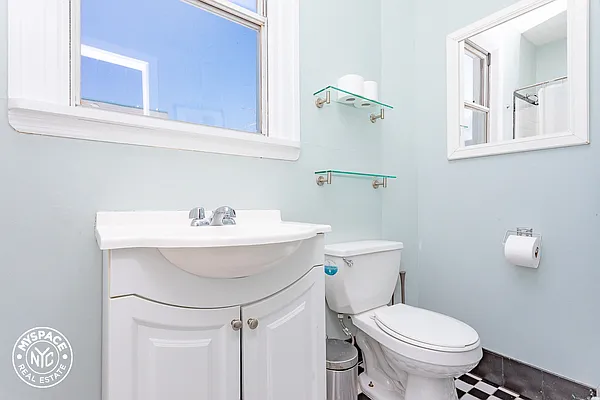 Rented by MySpaceNYC | media 20