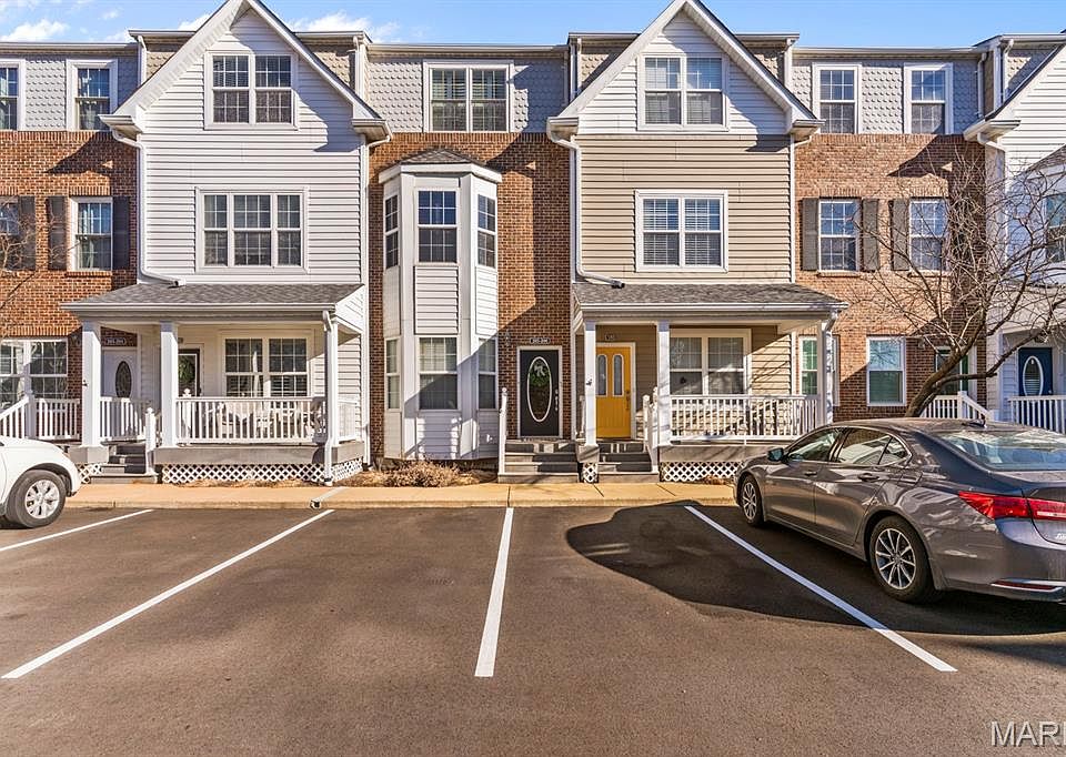 1st image of 227 W Monroe Ave Unit 205