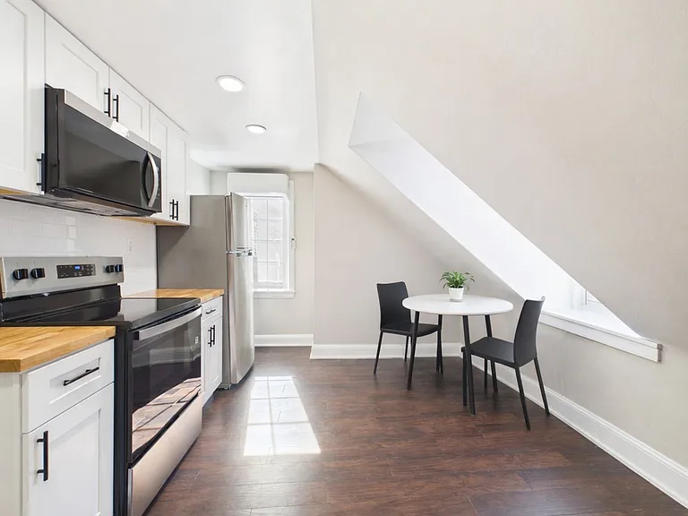 5281 Germantown Ave — Photo 3