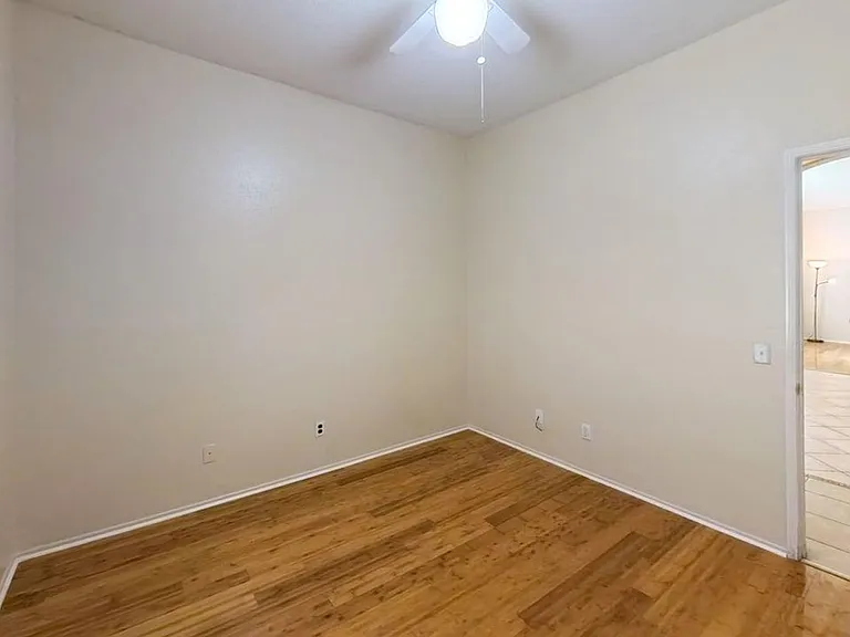 2226 Willowbrook Ln — Photo 27