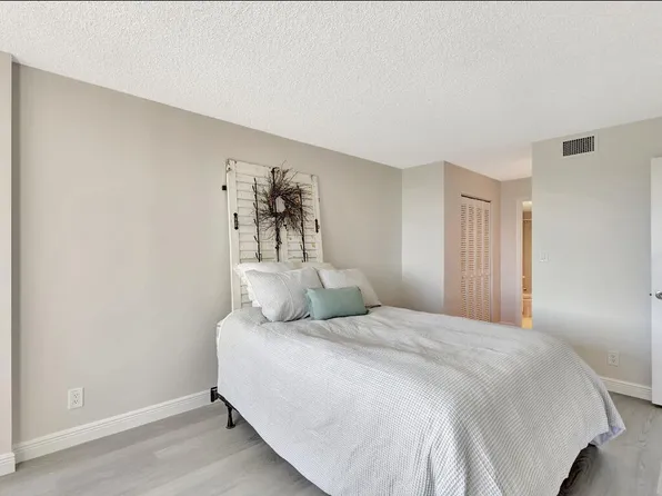 1357 NE Ocean Blvd 215, Stuart, FL 34996