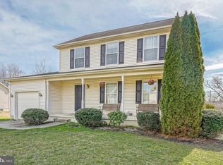 100 Rose Ct, Sicklerville, NJ 08081