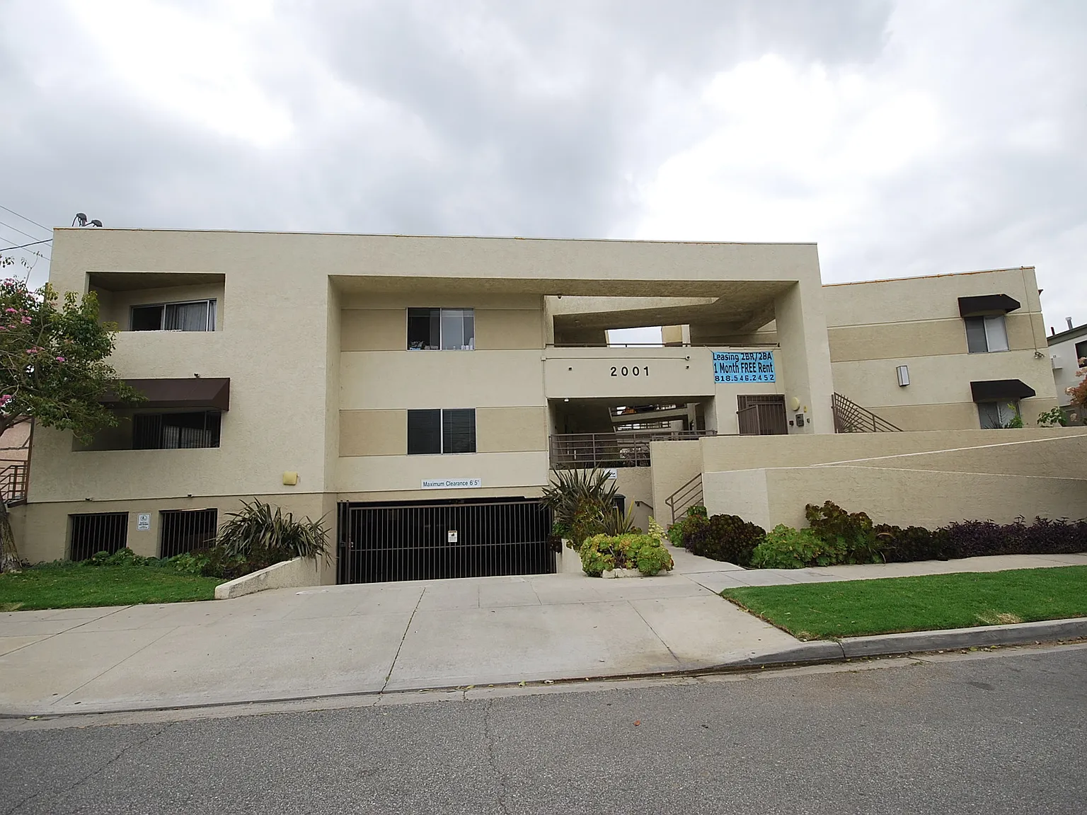 2 bed, 810 sqft, $2,500 — Photo 1