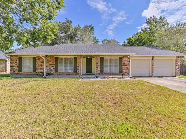 1104 Lost River Dr, Friendswood, TX 77546