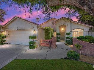 9000 Willamette Ct, Bakersfield, CA 93312