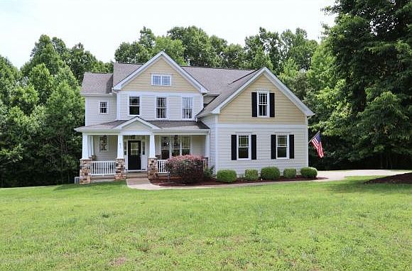 1st image of 411 Forest Lake Ct