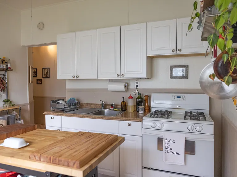 631 Jackson St NE #1 — Photo 2