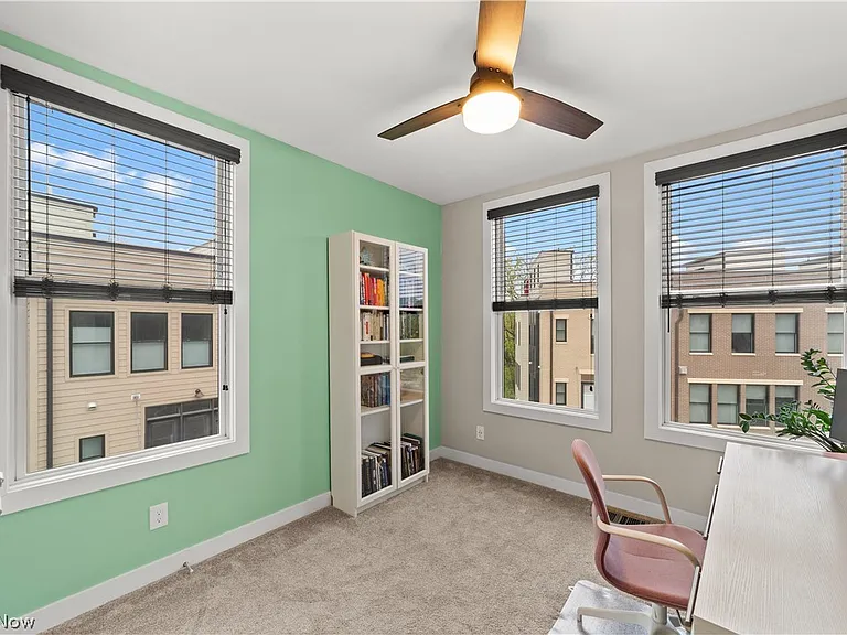 11202 N Park Pl — Photo 21