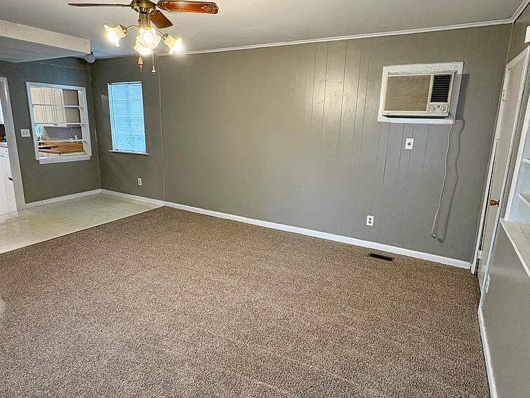5513 Avenue P — Photo 25