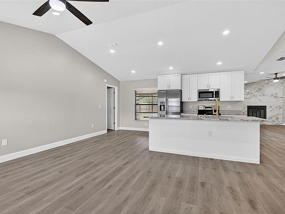 5th image of 1510 Kestrel Way