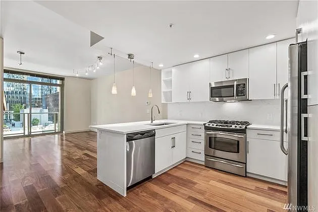 900 Lenora St #503 — Photo 7