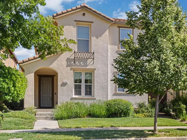 1761 N Breezy Meadow Dr, Sacramento, CA 95834