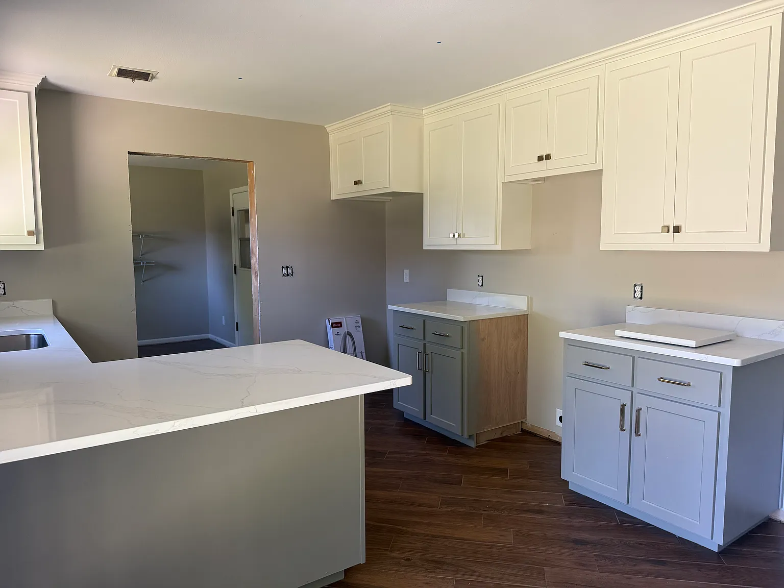 3 bed, 1451 sqft, $2,100 — Photo 2