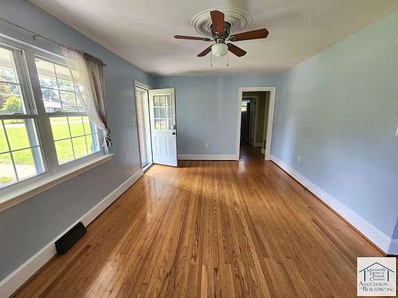 5th image of 101 Finley Dr