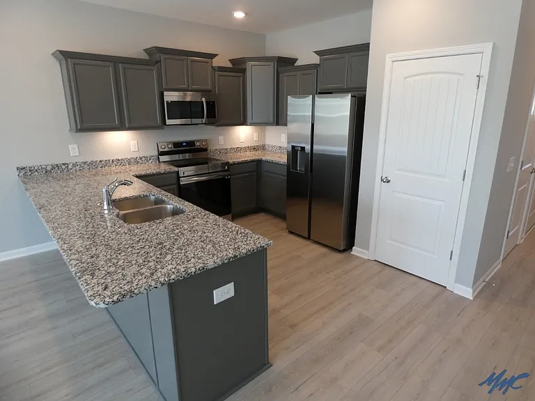 5707 Dockside Dr — Photo 8