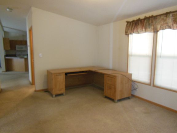 5th image of 1005 W Fireweed Dr