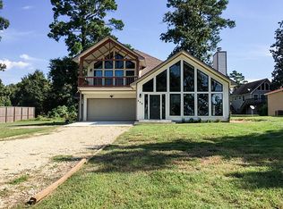 539 W Cattle Dr, Onalaska, TX 77360