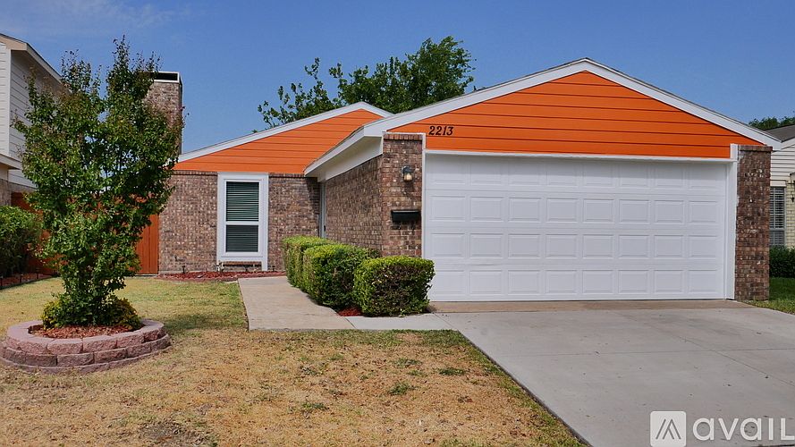 1st image of 2213 Spicewood Ln