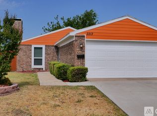 2213 Spicewood Ln, Carrollton, TX 75006