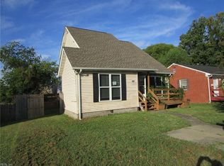 207 Maple Ave, Newport News, VA 23607