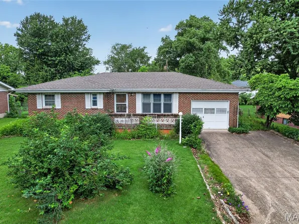 108 Hull Dr, Waynesville, MO 65583