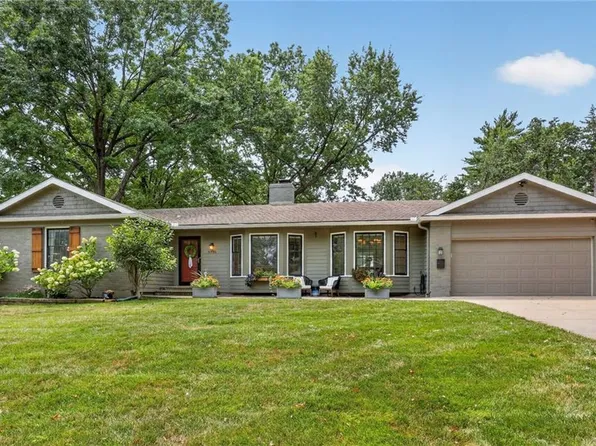 5701 W 84th Ter, Overland Park, KS 66207