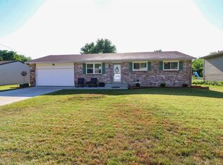 5730 Lake Erie Dr, Fairfield, OH 45014