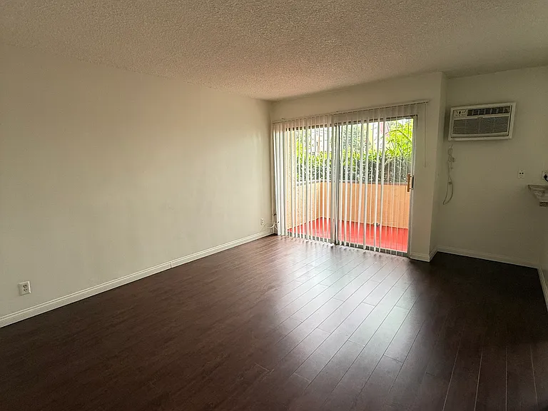 Woodman Villas — Photo 8