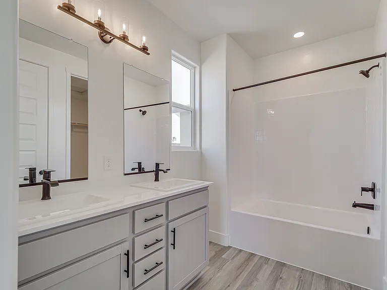 8208 Dreamside Ave — Photo 9