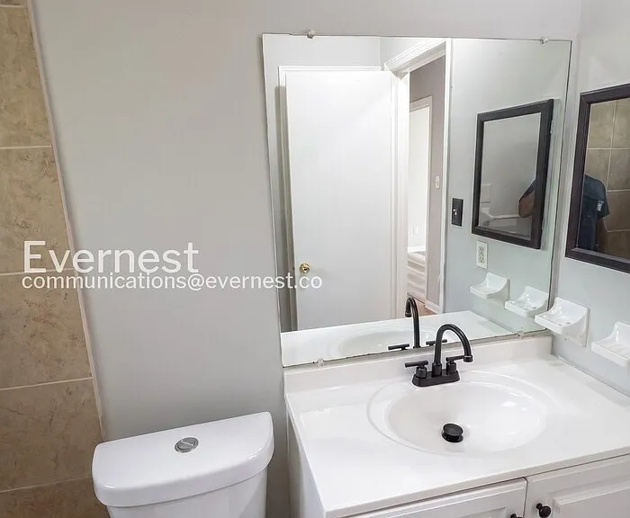596 Crestmont Ct — Photo 8