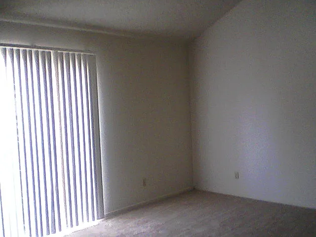 9606 N Sharon Ave — Photo 5