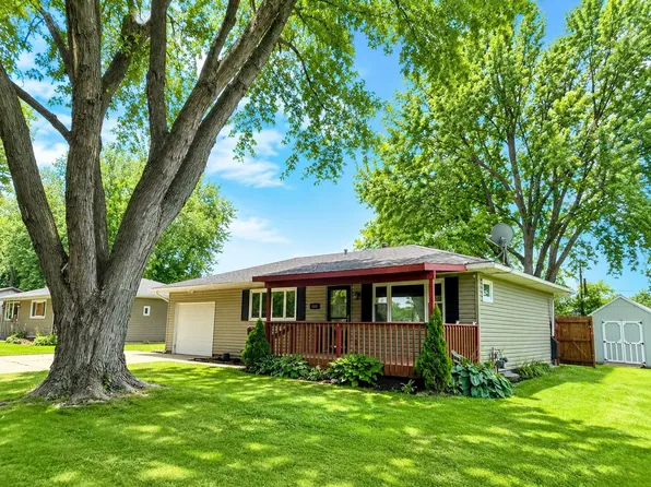 1205 N Edgelawn Dr, Plano, IL 60545