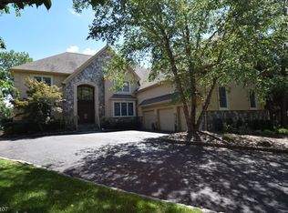 86 Rock Rd W, Green Brook, NJ 08812