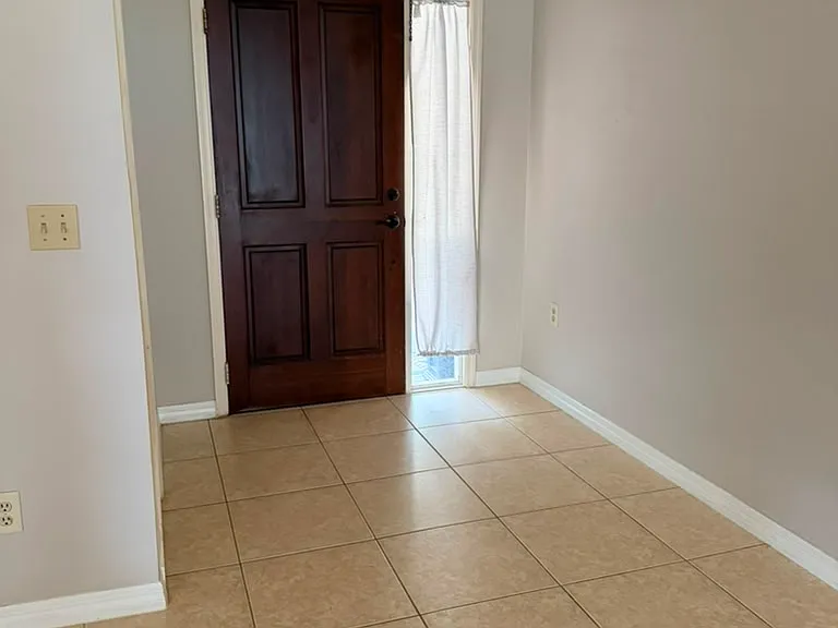 700 Lally Rock Ct — Photo 2