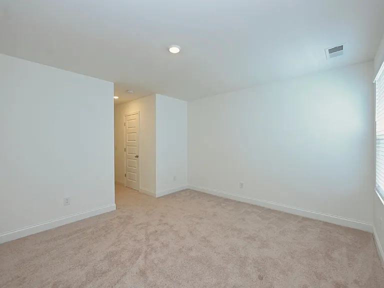161 Crabourne Dr — Photo 56