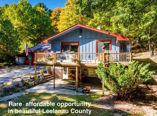 3010 S Lake Shore Dr, Lake Leelanau, MI 49653