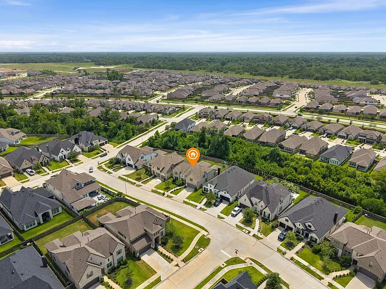 1911 Golden Leaf Dr — Photo 39