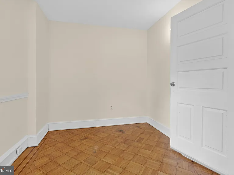 3512 Lancaster Ave #1W — Photo 11