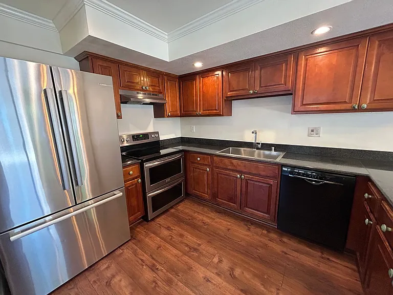 1228 W Roseburg Ave #A — Photo 5