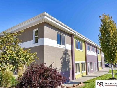 6624 Blondo St, Omaha, NE, 68104