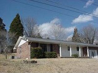 114 W Maiden Ln, Oak Ridge, TN 37830