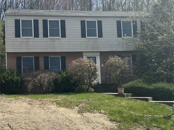 309 Dogwood Dr, Delmont, PA 15626