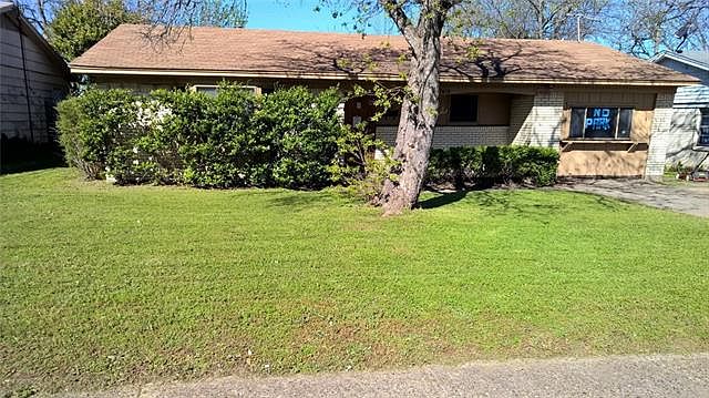 1st image of 7619 Woodshire Dr