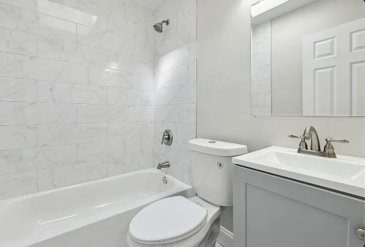 1513 N Kenwood Ave — Photo 8