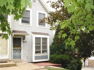 825 Elm Ct, Oakdale, PA 15071
